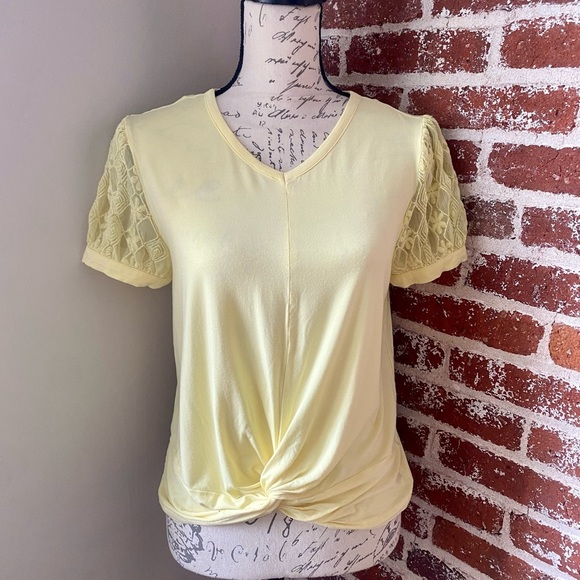 Yellow Lace Sleeve Women's Blouse - Picture 2 of 5